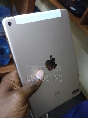 Apple iPad mini 4 128 GB Silver
