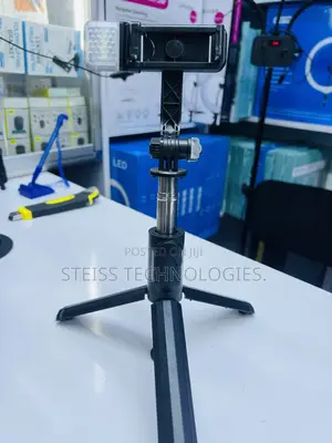 Seflie Stick With Stand.
