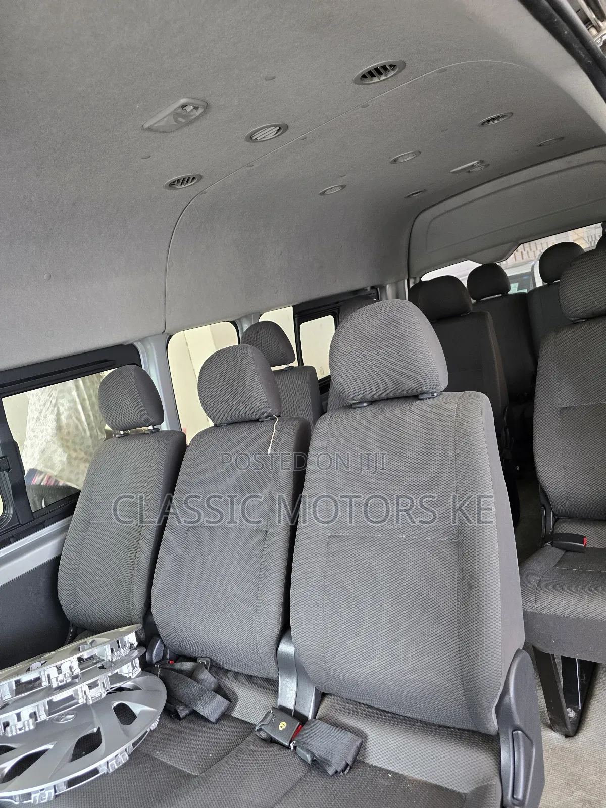 Toyota HiAce 2018 Silver