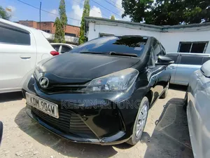 Toyota Vitz 2016 Black