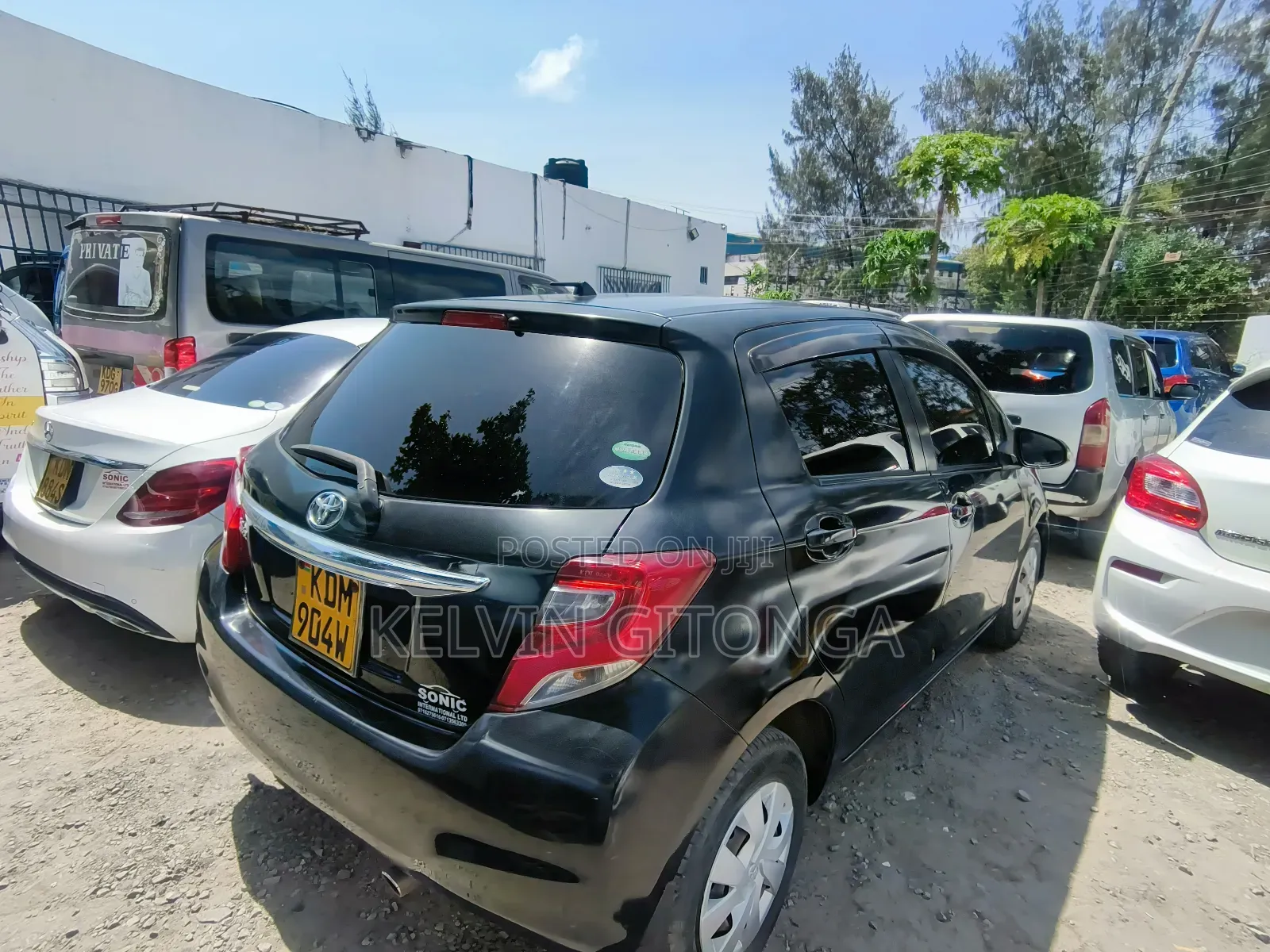 Toyota Vitz 2016 Black