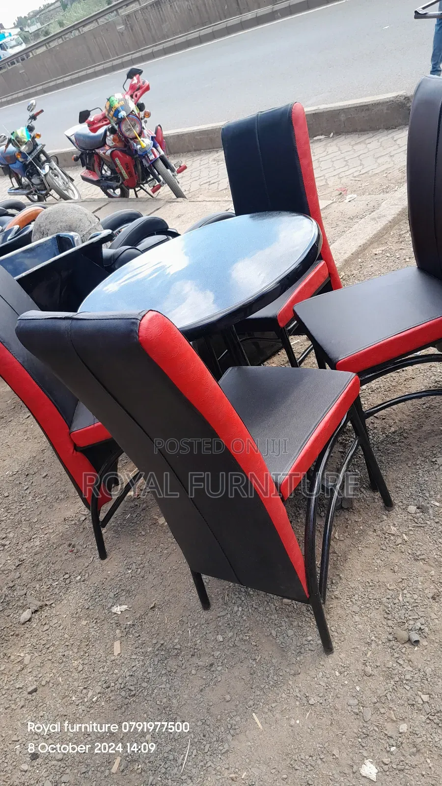 Club Seats Black