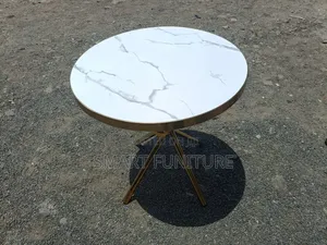 Eames Table Round Table