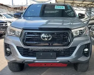 Toyota Hilux 2019 Silver