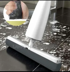 Handsfree Squeezing Mop