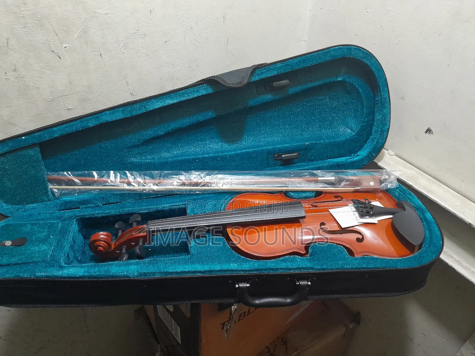 Violin 1⁄2 Size Acoustic (Case,Bow,Rosin)