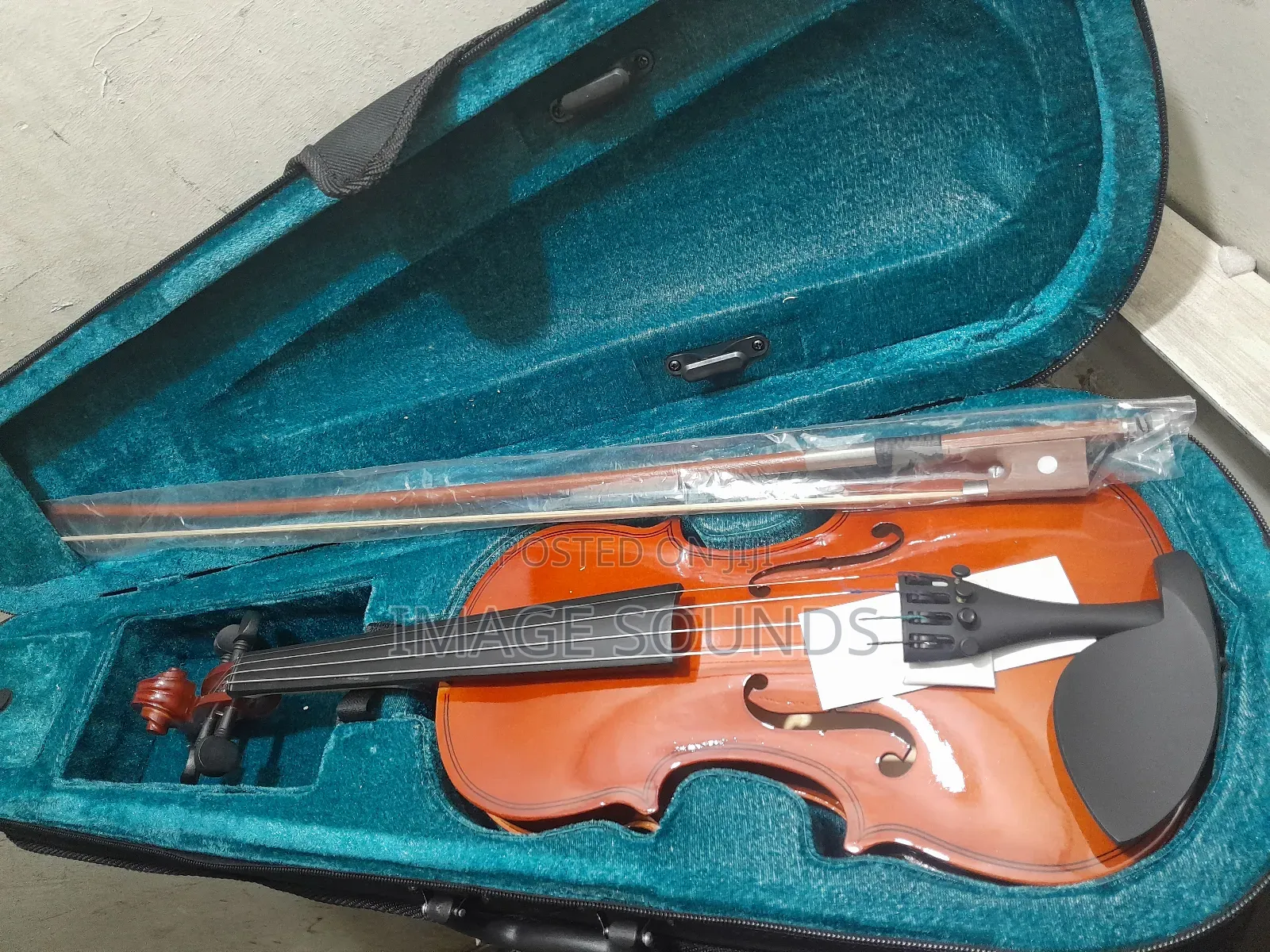 Violin 1⁄2 Size Acoustic (Case,Bow,Rosin)