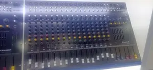 16 Channel Plain Mixer
