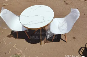 Eames Dining Chair With Table