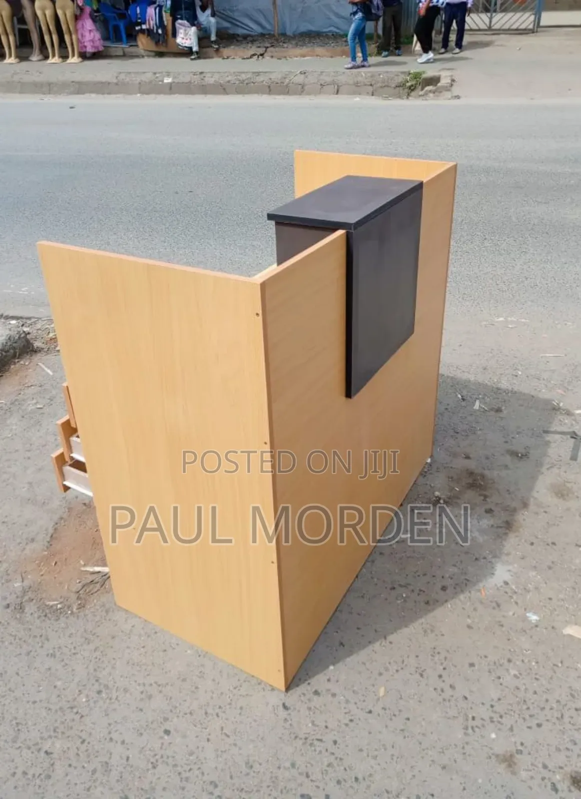 Receptionist Office Desk