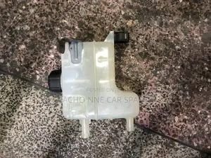 Mitsubishi Outlander 2015-2017 Coolant Bottle