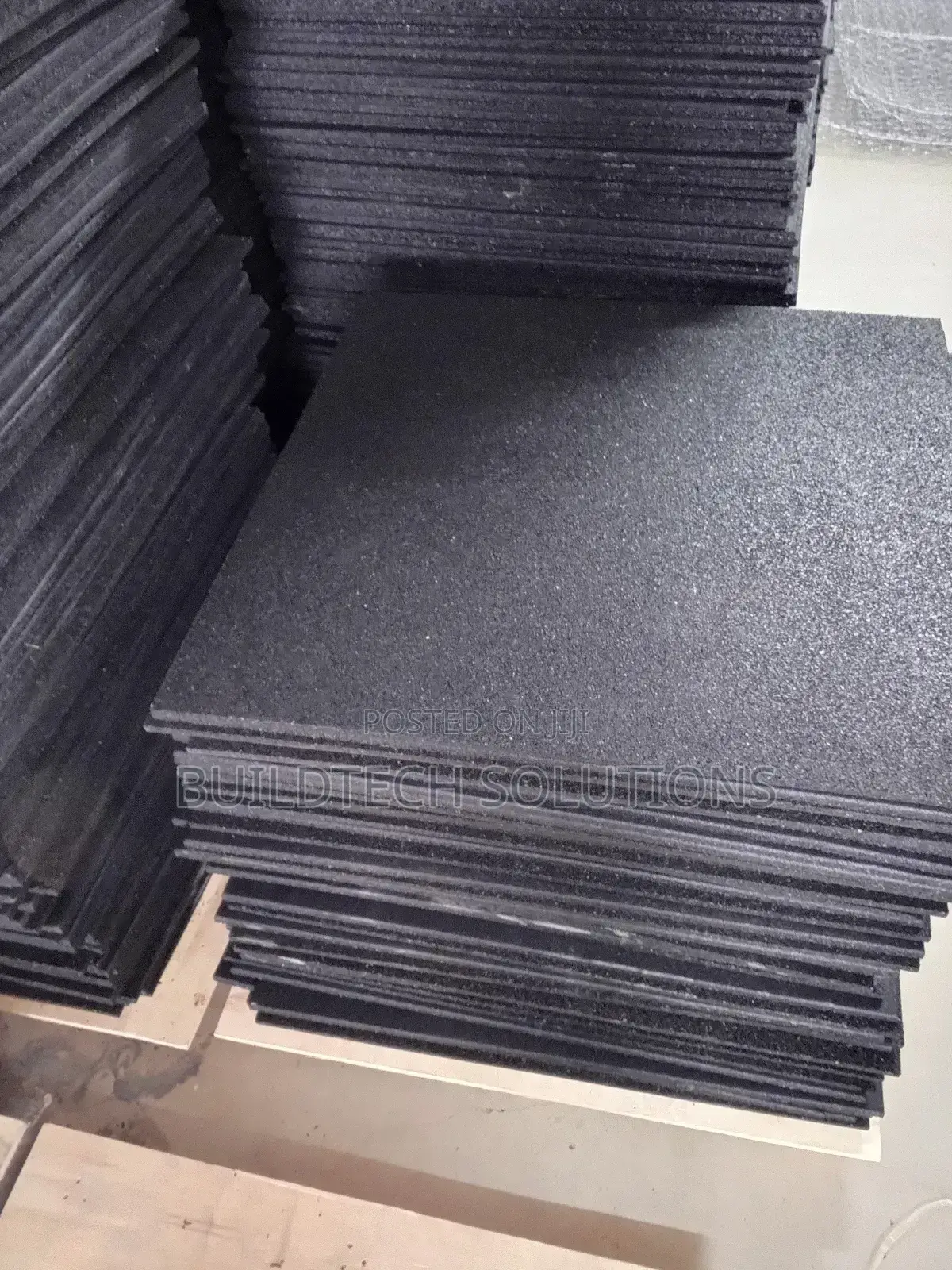 High Quality Rubber Tiles