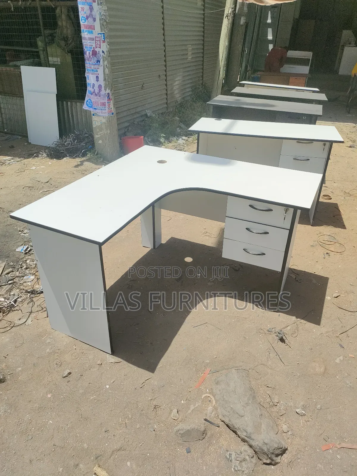 L Shaped Office Desk 4 by 4 Feets
