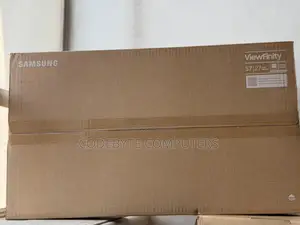 Samsung Viewfinity S7 UHD Monitor