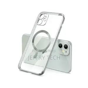 Magsafe Silicone With Camera Protection for iPhone 15 - Silv