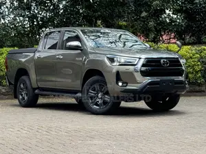 Toyota Hilux 2020 Green