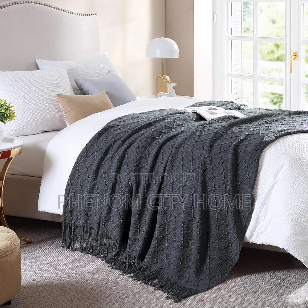 Decorative Tassel Throwblankets