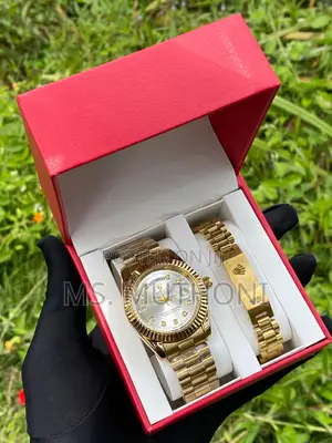 Wrist Watch X Bracelet Gift Set