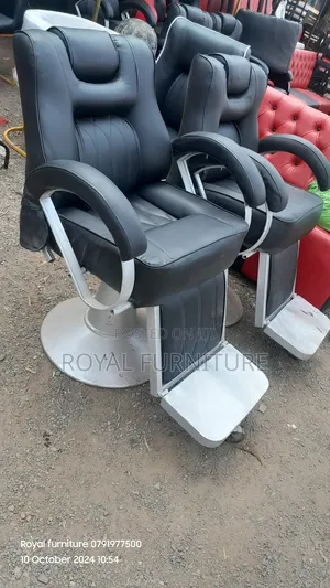 Kinyozi Seats Silver Black