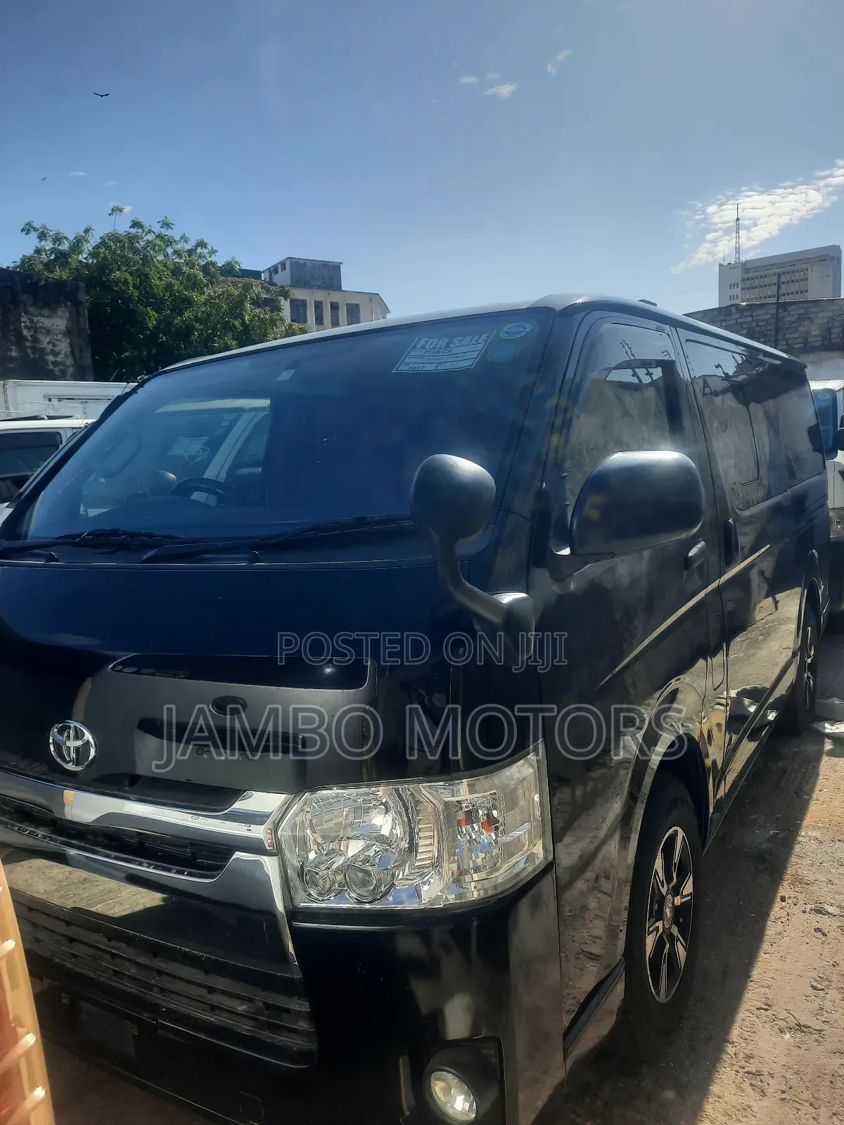 Toyota HiAce 2017 Black