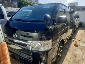 Toyota HiAce 2017 Black