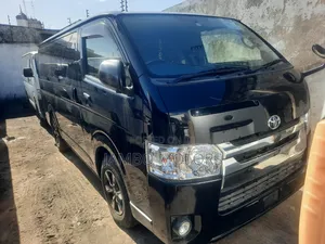 Toyota HiAce 2017 Black