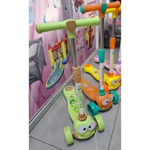 *Scooter With Foldable Handle