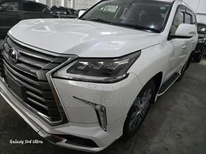 Lexus LX 2017 White