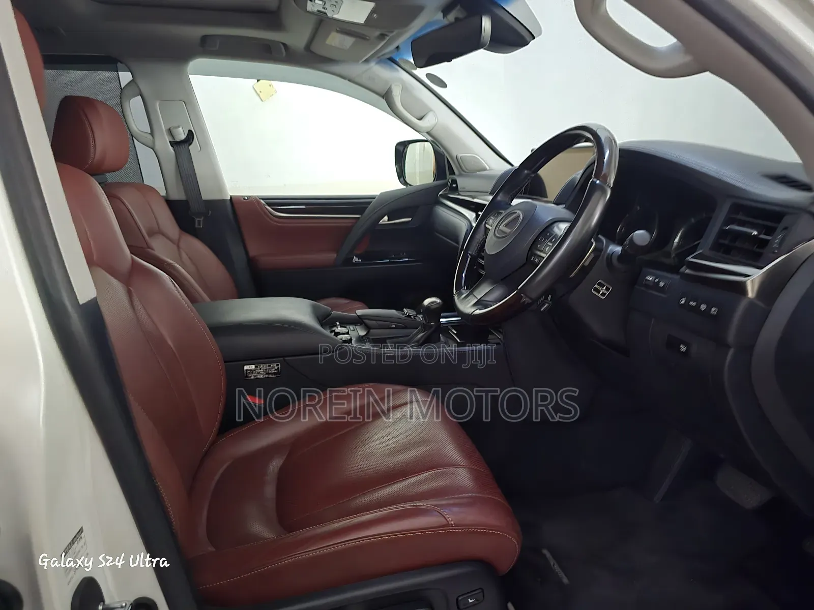 Lexus LX 2017 White