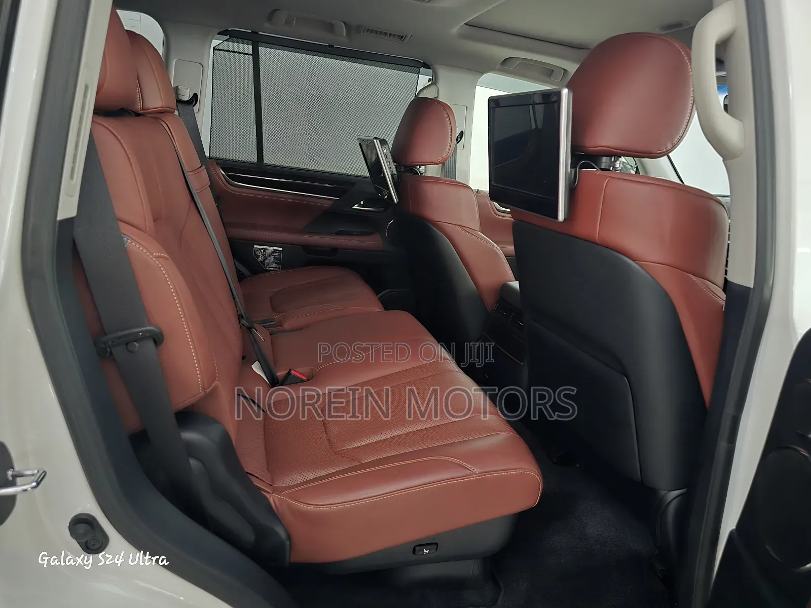 Lexus LX 2017 White