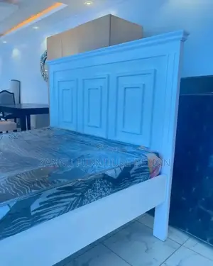 White Bed White Bed 5 by 6