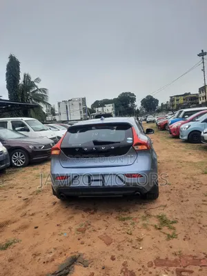 Volvo V40 2017 Blue