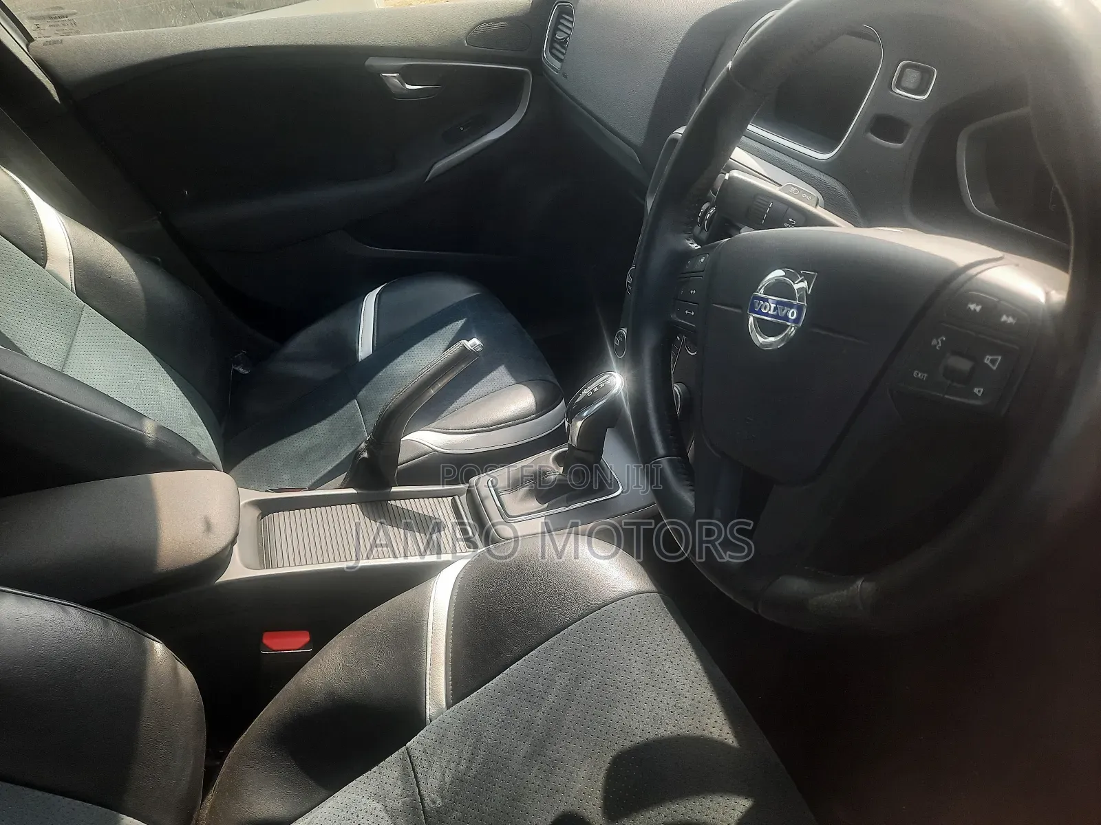 Volvo V40 2017 White
