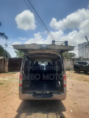 Nissan Caravan (Urvan) 2018 Grey