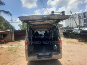 Nissan Caravan (Urvan) 2018 Grey