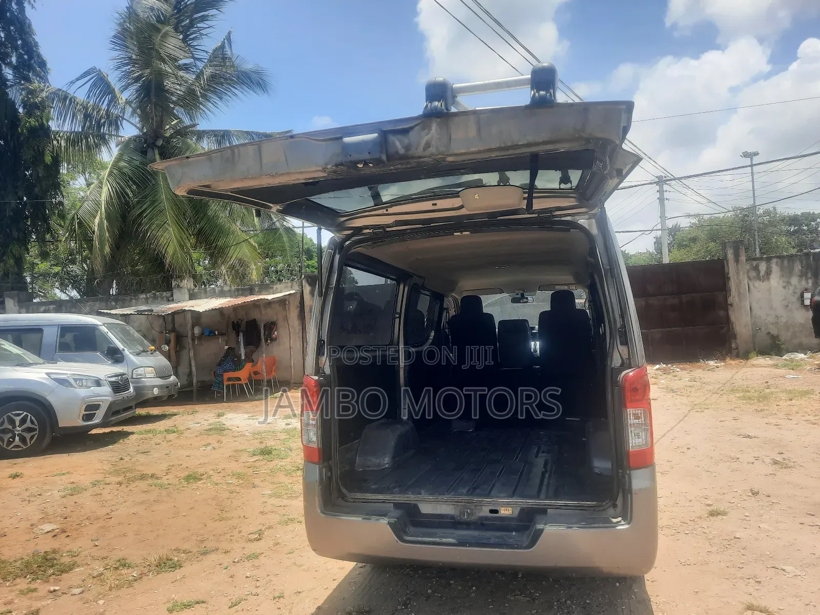 Nissan Caravan (Urvan) 2018 Grey