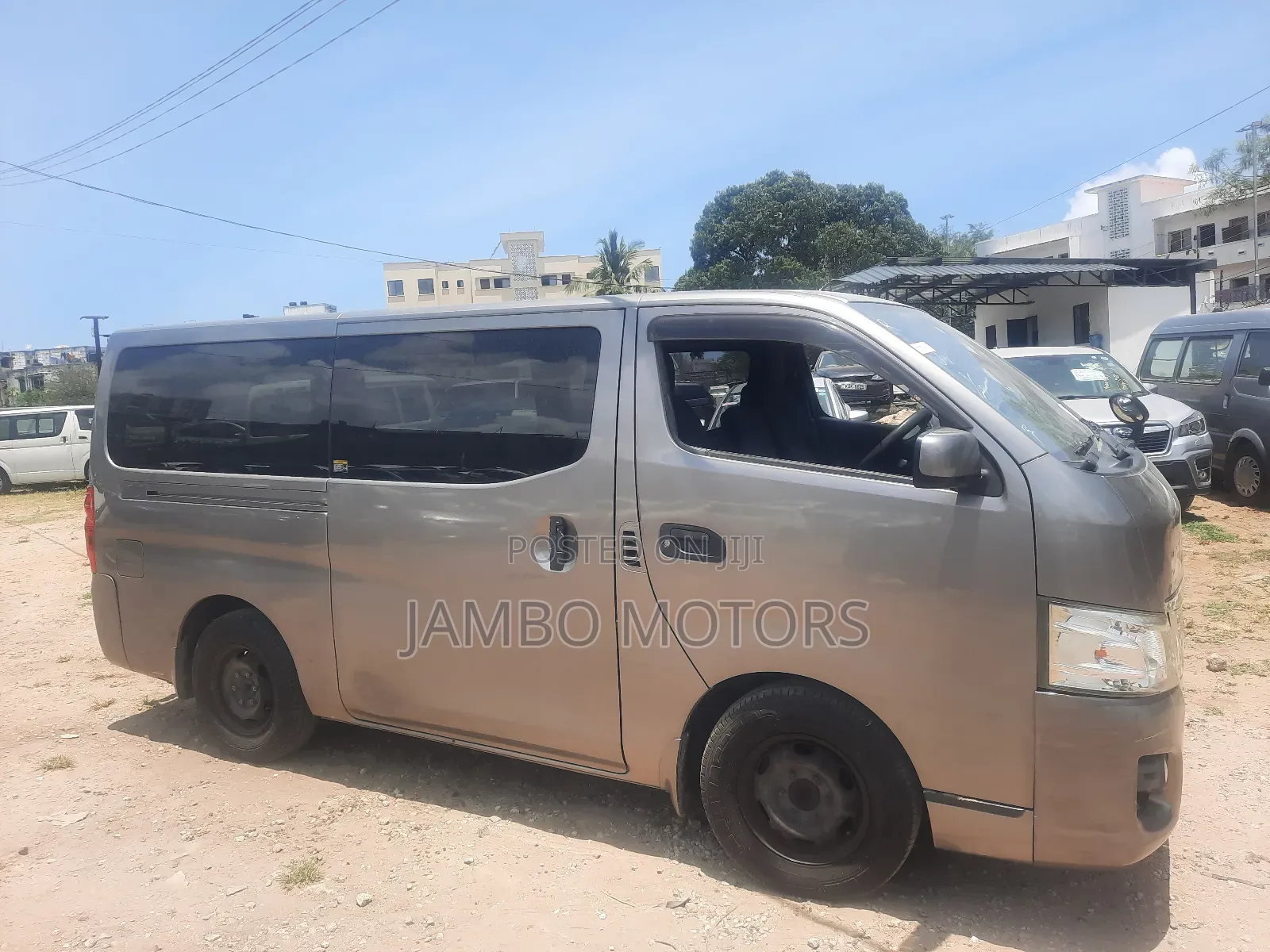 Nissan Caravan (Urvan) 2018 Grey