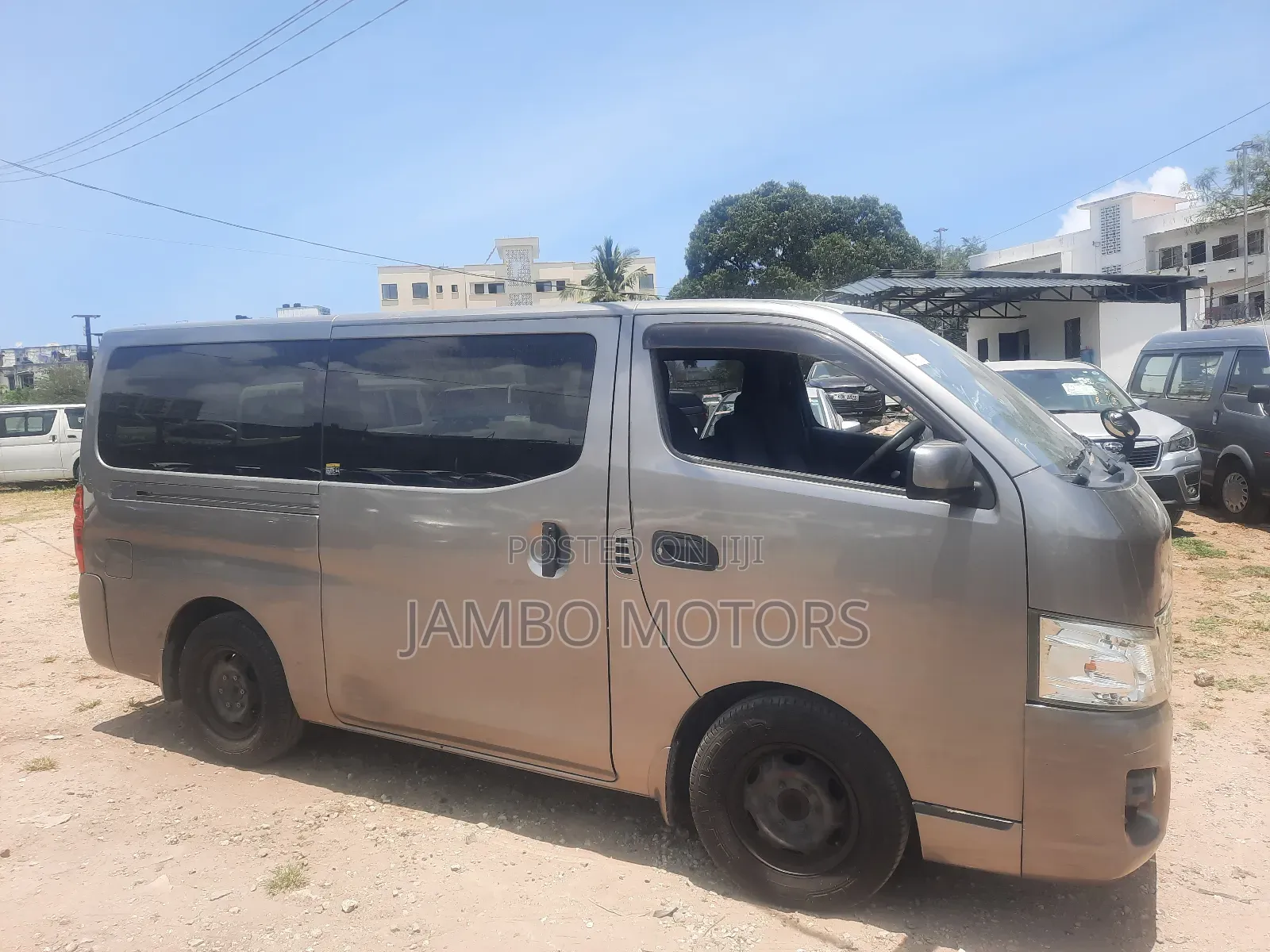 Nissan Caravan (Urvan) 2018 Grey