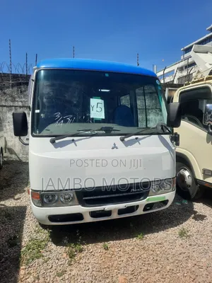 Mitsubishi Fuso Rosa 2017 White