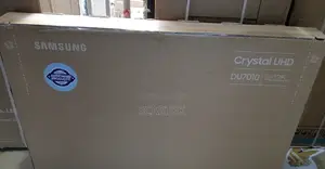 Samsung Crystal Uhd 50” Tv