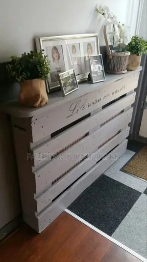 Nook Cranny Console
