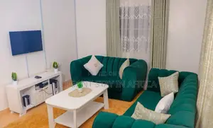 Cozy 3bdrm Airbnb in Meru at Per Day