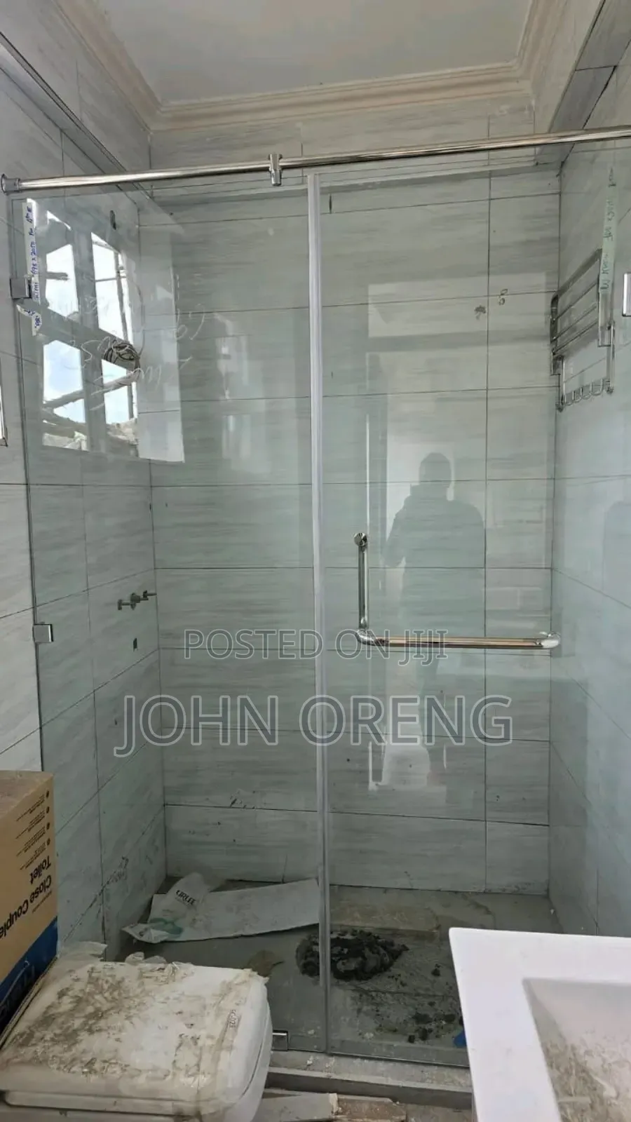 Frameless Shower Cubicles