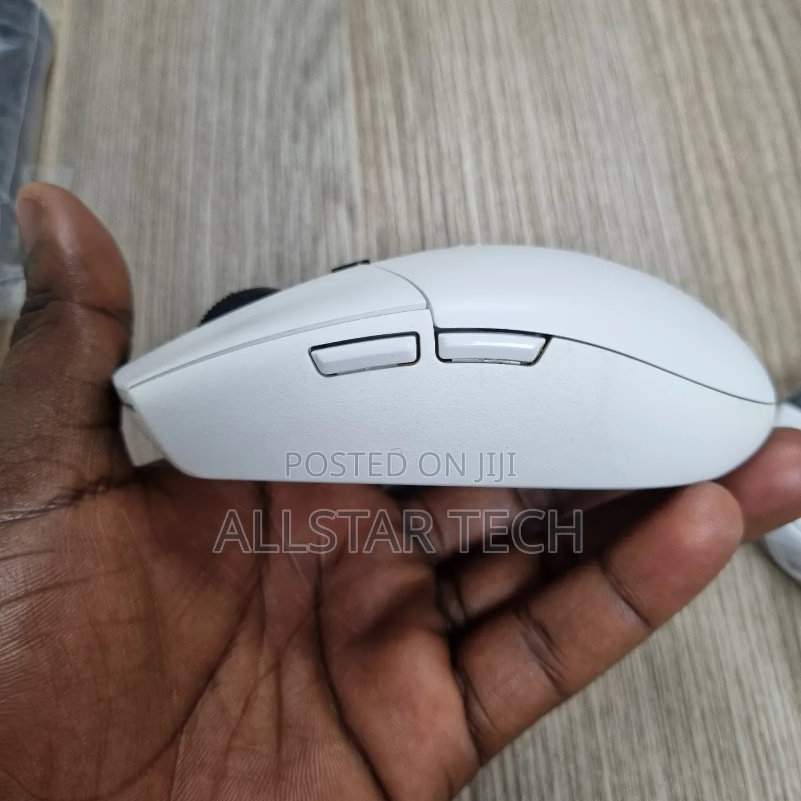 Logitech G G305 LIGHTSPEED Wireless Mouse (White)