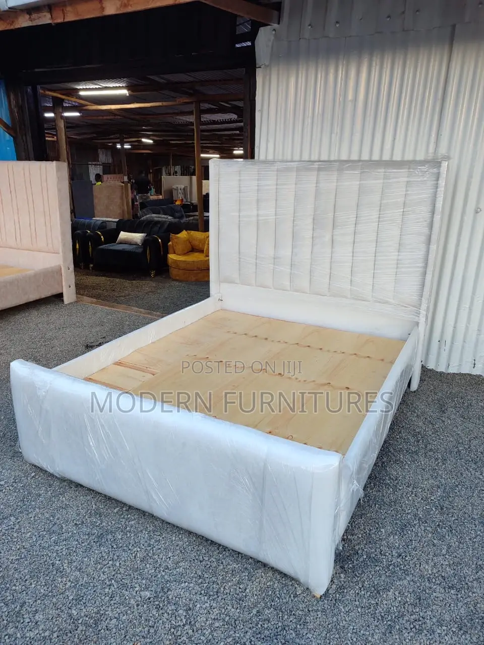 Beautiful White 5by6 Lines Bed