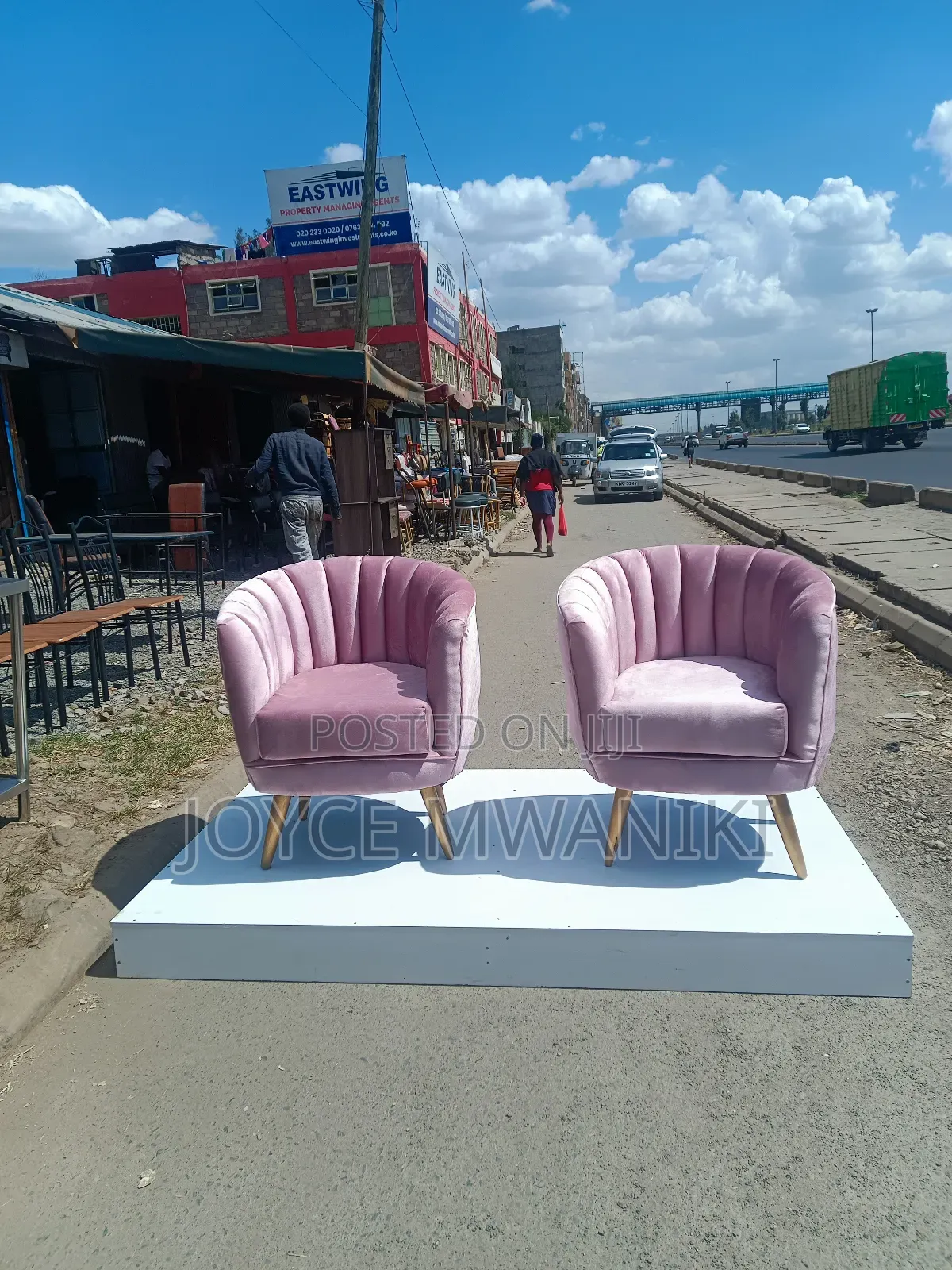Pedicure Seats 2 Pieces and a Platform