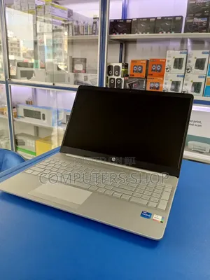 New Laptop HP Pavilion 15 8GB Intel Core I7 SSD 1T