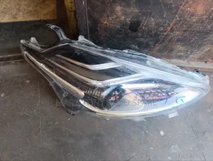 Sienta 2015 Zenon Headlight