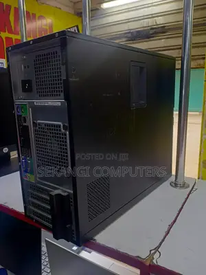 Dell Optiplex 7010 Tower Plus 8GB Intel Core I7 HDD 500GB