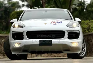 Porsche Cayenne 2017 White